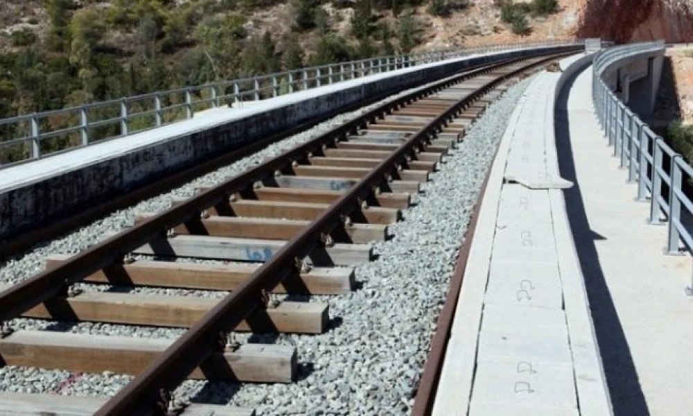 Αχαρνές: Για λίγο γλιτώσαμε "νέα Τέμπη"- Παραλίγο να συγκρουστούν δύο τρένα παραμονές Χριστουγέννων